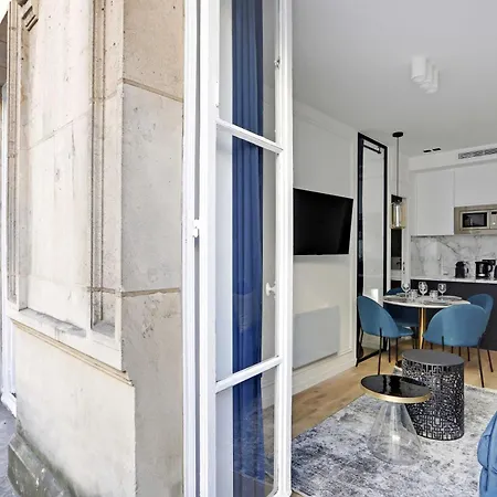 Apartment Luxury In The Heart Of - 1br-4p - Bourse
