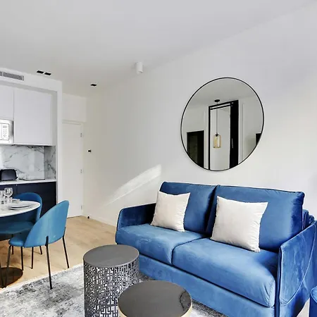 Apartment Luxury In The Heart Of - 1br-4p - Bourse *